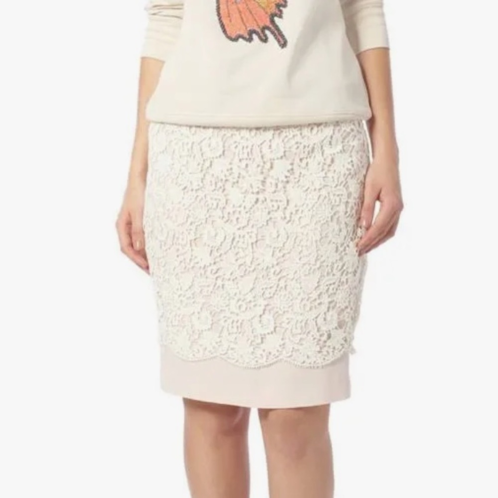 French Connection Ladies Size 8 Crochet Lace Skirt
